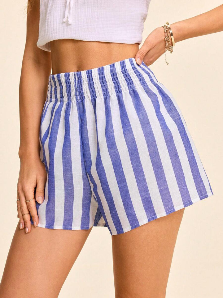Raidalliset leveät shortsit korkealla vyötäröllä