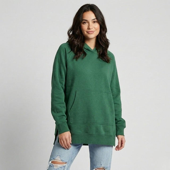 Pitkä oversize huppari, jossa on huppu ja sivurei&