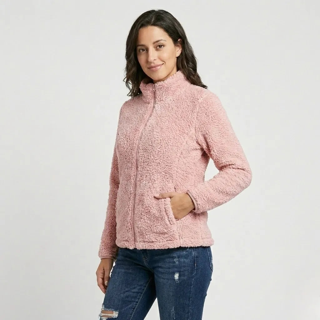 Kaupallinen fleece-takki korkealla kauluksella