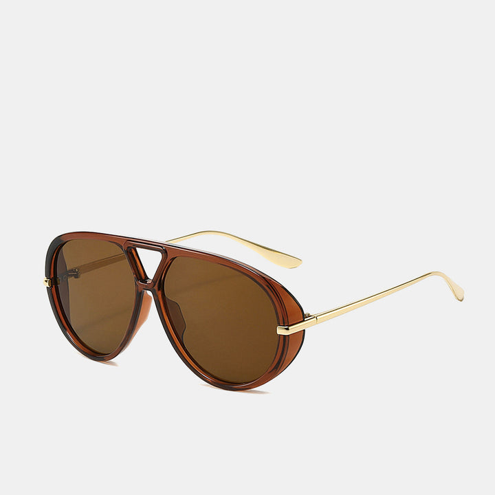 Aviator aurinkolasit erottuvilla sivuilla