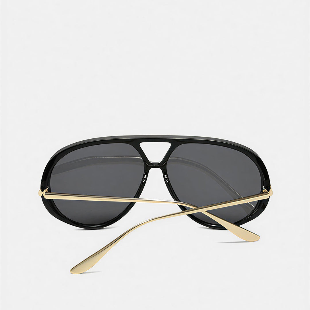 Aviator aurinkolasit erottuvilla sivuilla