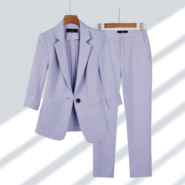 Radana | Elegantti kokonaisuus hienostuneella leikkauksella