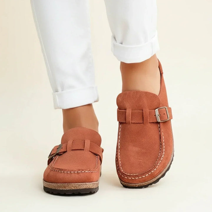 Mukavat avokärkiset slip-on kengät