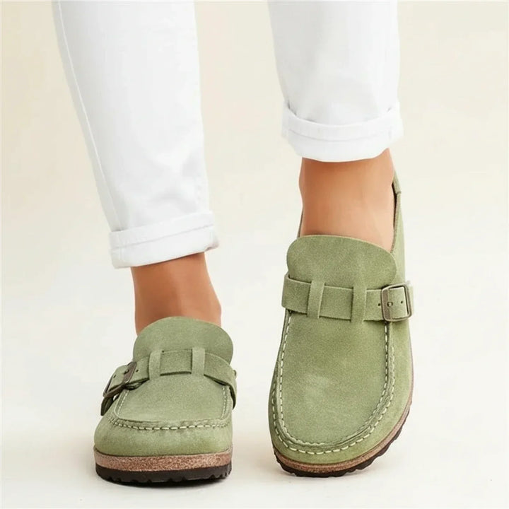 Mukavat avokärkiset slip-on kengät