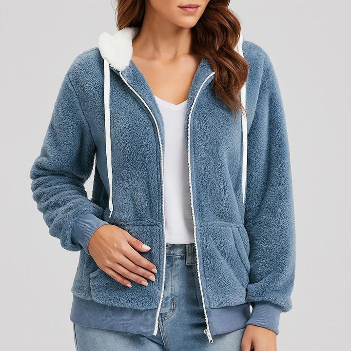 Naisten fleece-takki hupulla ja etuvetoketjulla