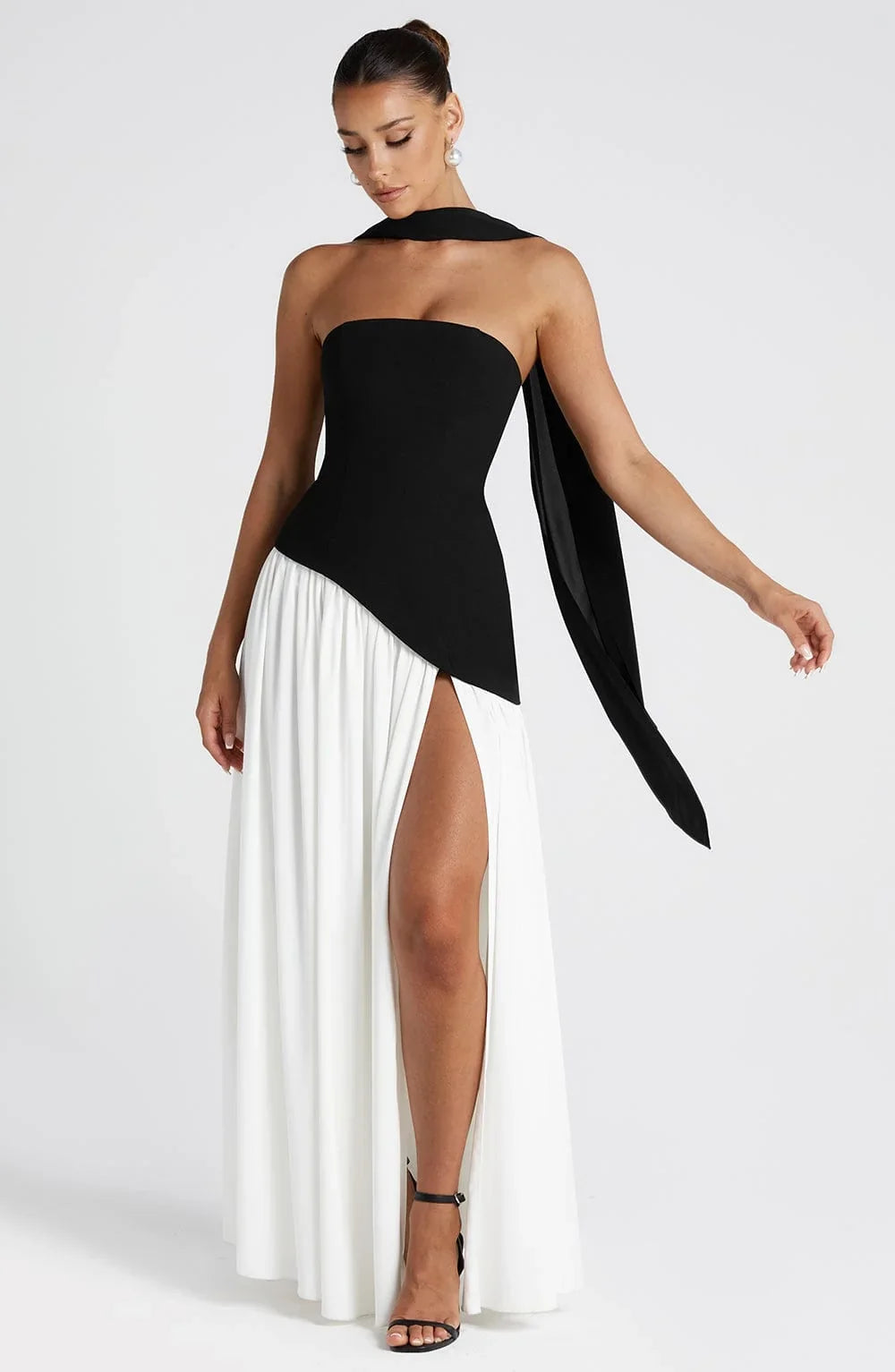 Regina | Maxi mekko halkiolla