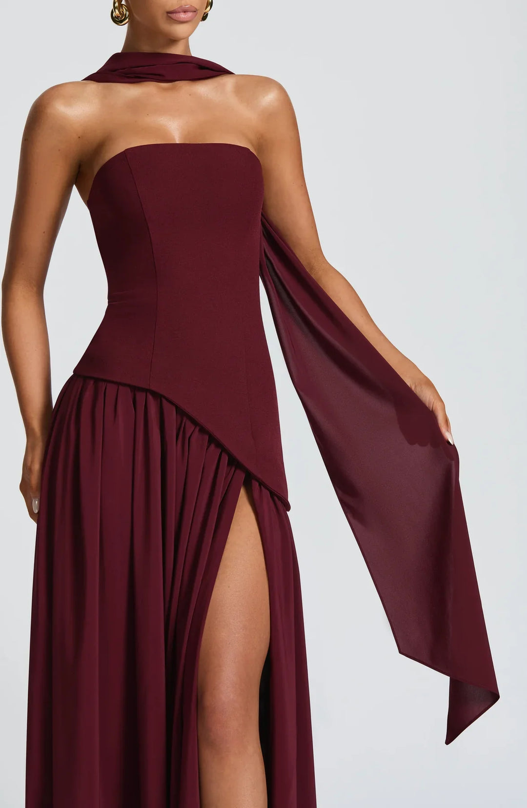 Regina | Maxi mekko halkiolla