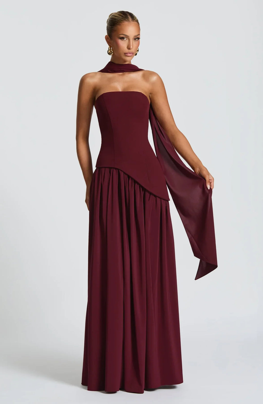 Regina | Maxi mekko halkiolla