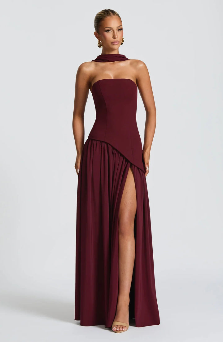 Regina | Maxi mekko halkiolla