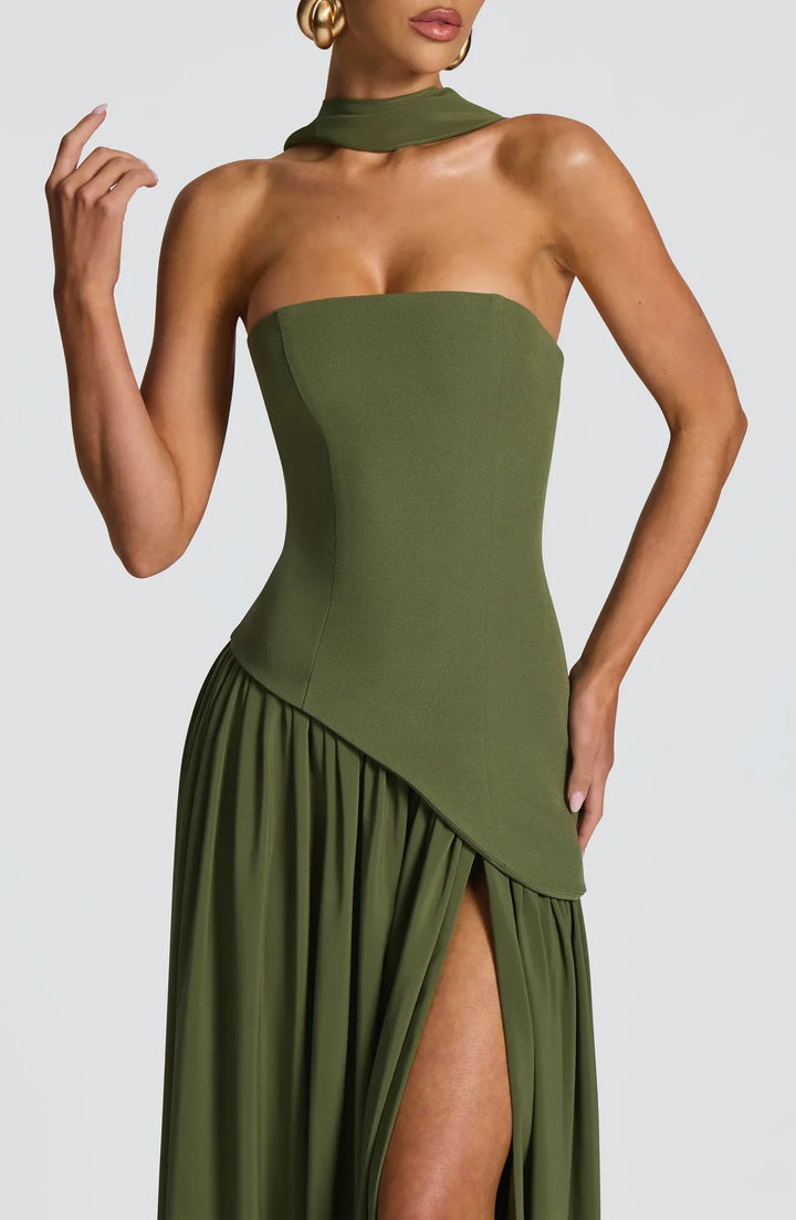 Regina | Maxi mekko halkiolla