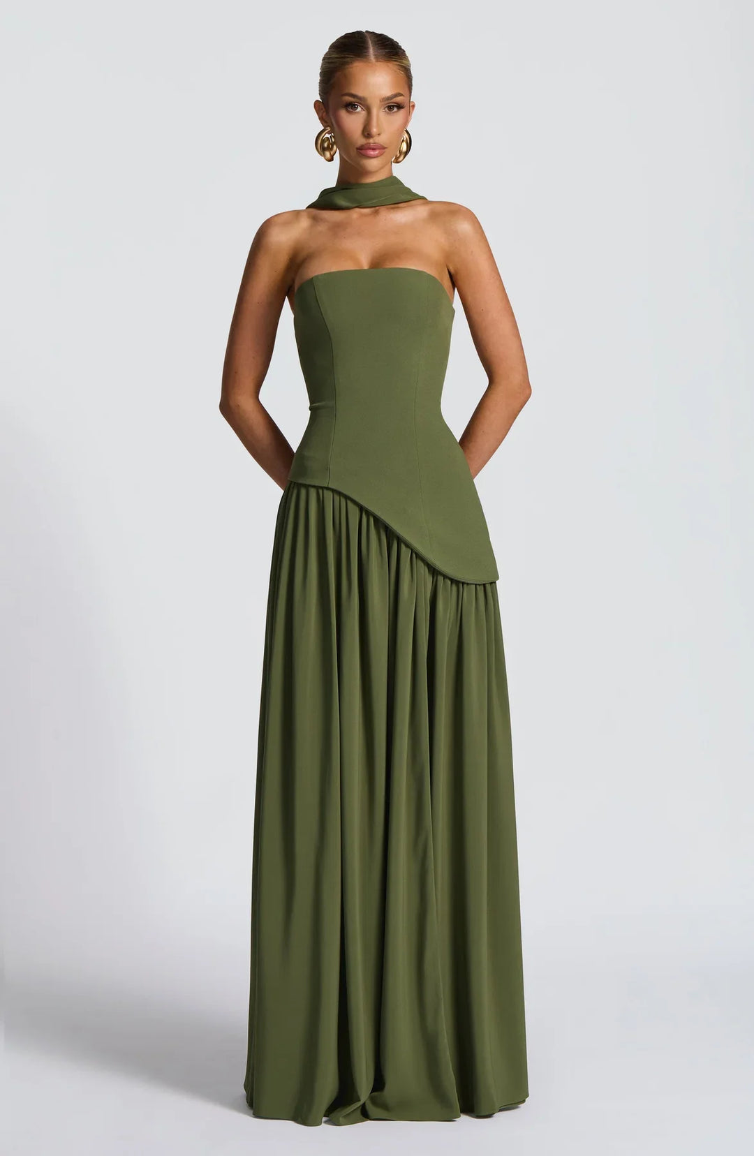 Regina | Maxi mekko halkiolla
