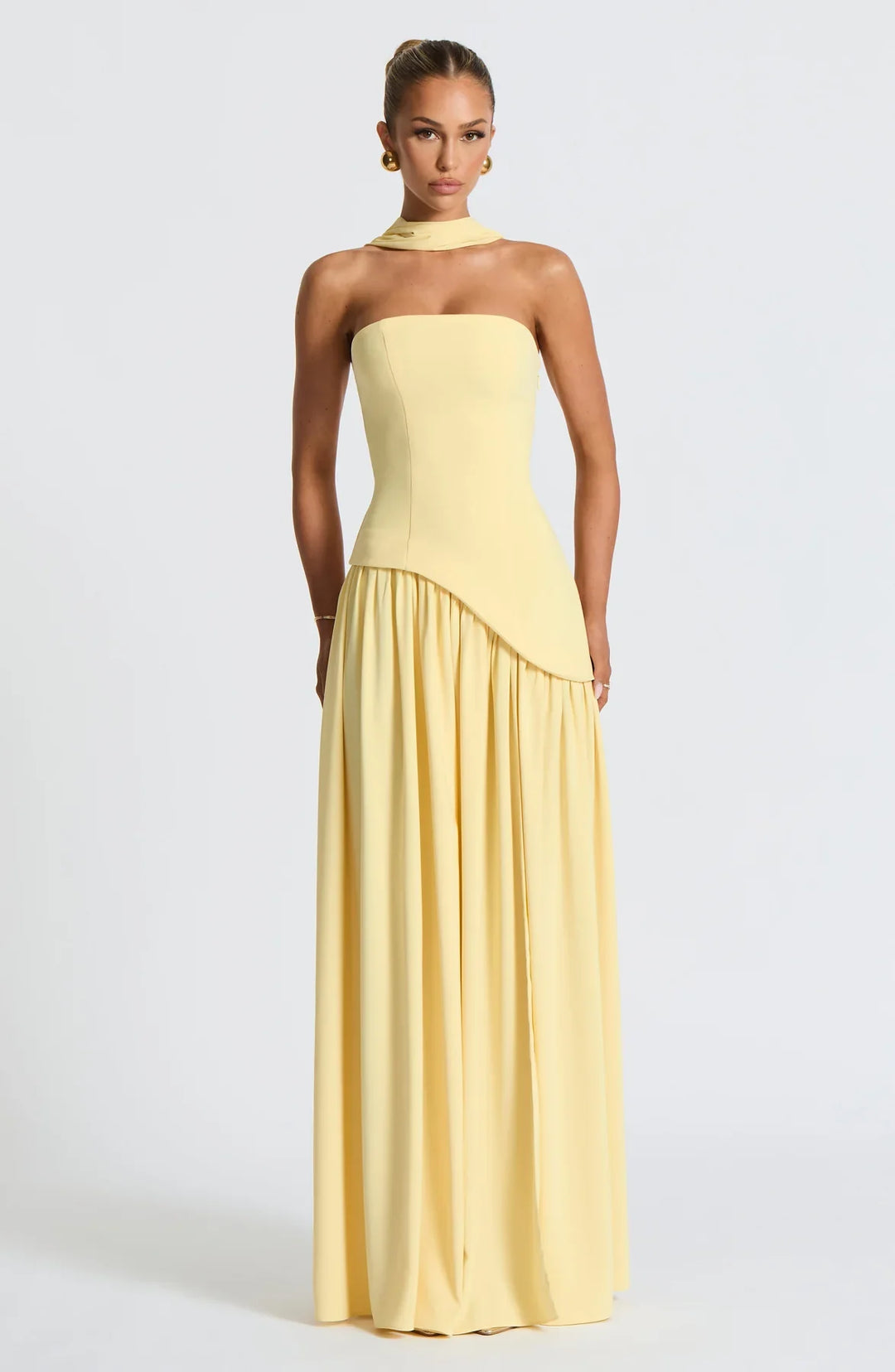 Regina | Maxi mekko halkiolla