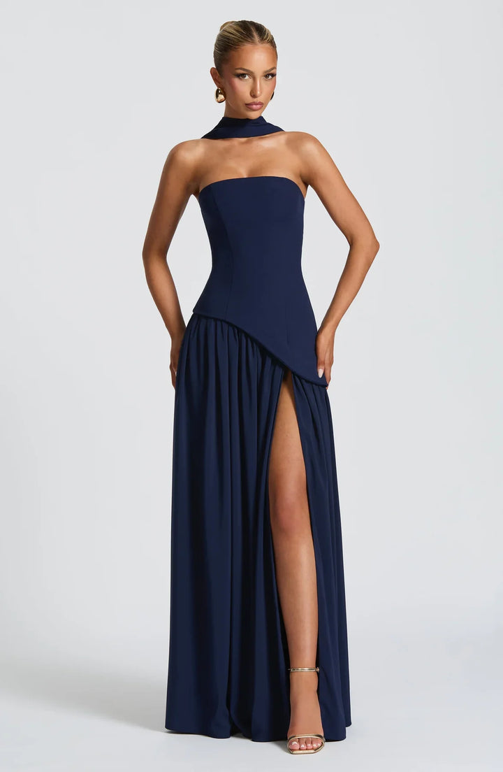 Regina | Maxi mekko halkiolla