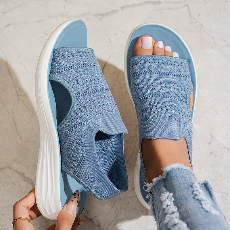 Avoin malli platform-sandaalit